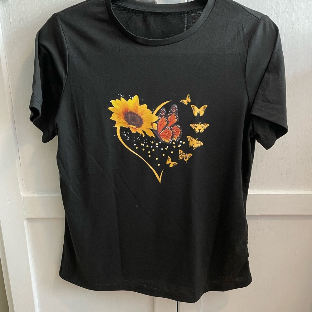 Women’s cute T-shirt Top